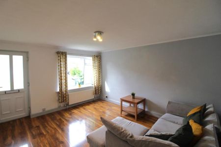 Salisbury Court, Horsforth, Leeds - Photo 4