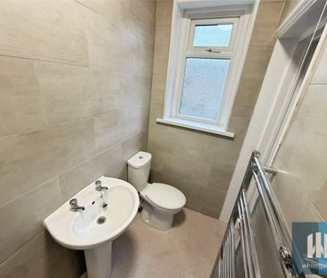 Leeds Road, Huddersfield, HD1 - Photo 3