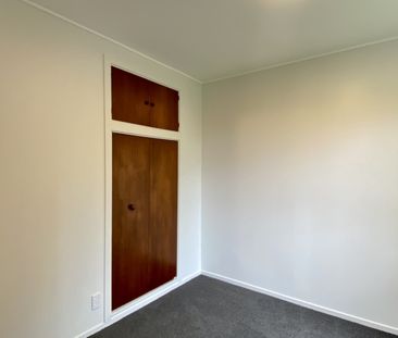 6A Hallewell Crescent, Johnsonville - Photo 4