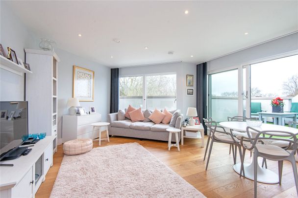 Mackenzie House, London, SW6, London - Photo 1