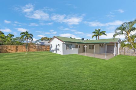 25 Dalkeith Crescent, Mount Louisa. - Photo 4