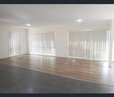 4 BEDROOM TREASURE IN TARNEIT - Photo 3