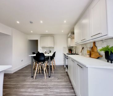 6 Bedroom House - Photo 5