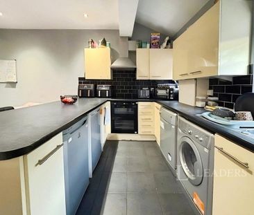 6 bedroom semi-detached house to rent - Photo 3