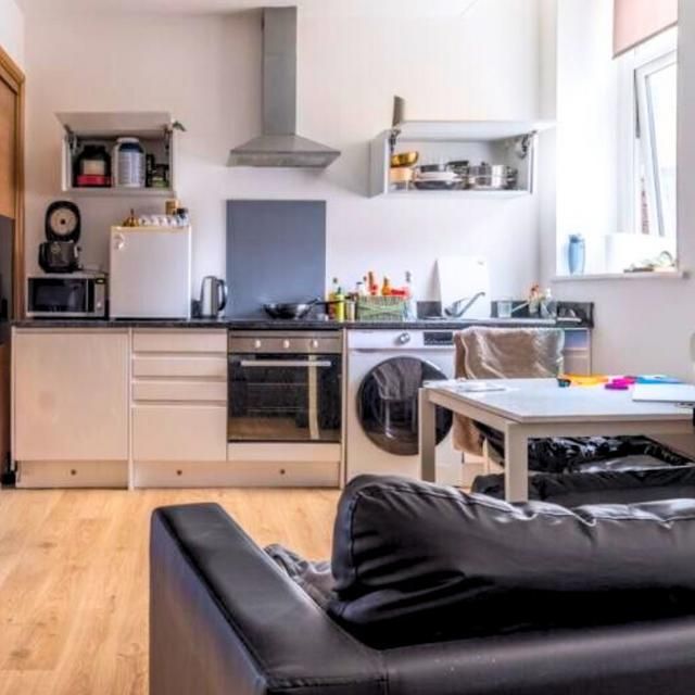 2 bedroom house to rent - Photo 1