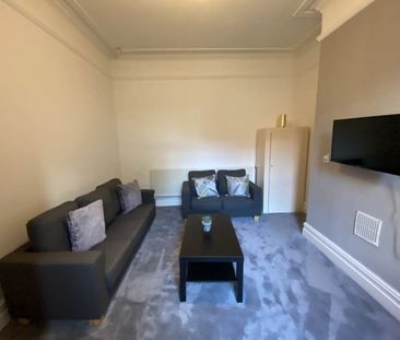 Haddon Road (Room 3), Burley, Leeds - Photo 2