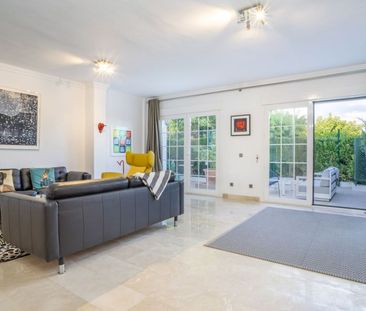 Alquiler de chalet adosado en Plaza Santa Ana, 3 - Photo 2