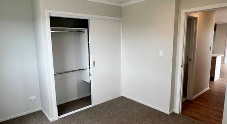 3 bedroom house for rent! - Photo 2