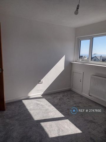 4 bedroom detached house to rent - Photo 5