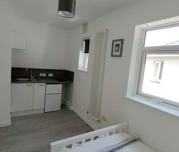 House of multiple occupation to rent - Photo 5