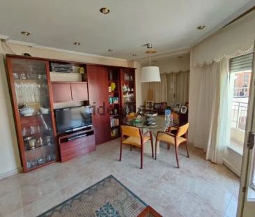 Alquiler de piso en Centro - Foto 1