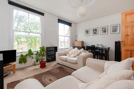 1 bedroom flat to rent - Photo 2