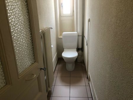 A louer, joli 2.5 pièces, Léopold-Robert 128, La Chaux-de-Fonds - Photo 5