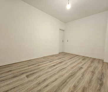 Gemütliche Wohnung mit 2 Balkonen - Foto 2