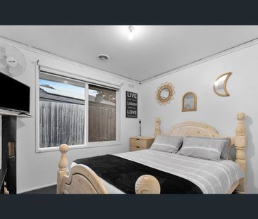 Ideal Family Living! - Photo 5