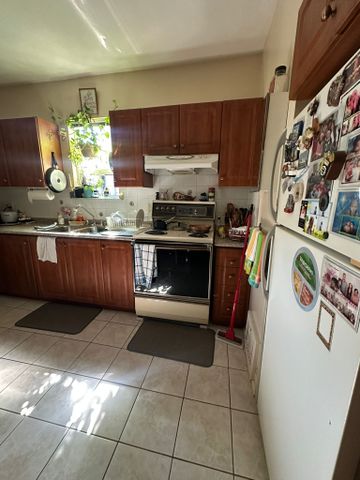 For Lease - 145 Gladstone Avenue, Toronto, Ontario - Photo 2