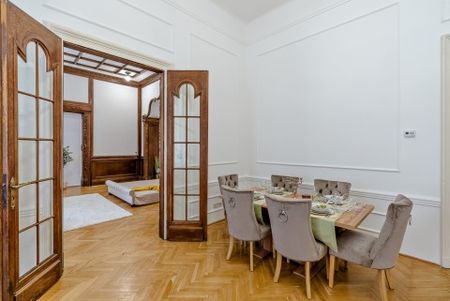 Andrássy út - Photo 4