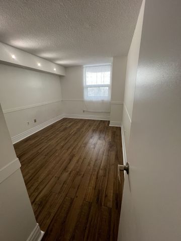 For Lease - 10 Dean Park Road Unit# 407, Toronto, Ontario - Photo 4
