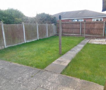 3 bedroom semi-detached house to rent - Photo 1