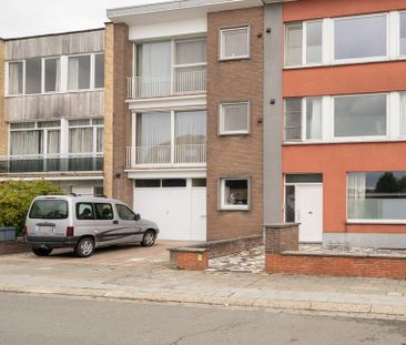 Appartement te huur in Sint-Kruis voor € 700 met 2 slaapkamers - Photo 2