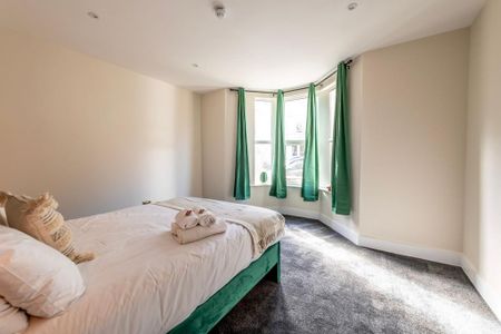 2 bedroom flat to rent - Photo 4