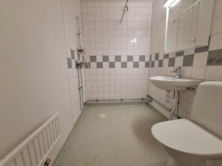 Karlslättsv 5 B - Photo 2