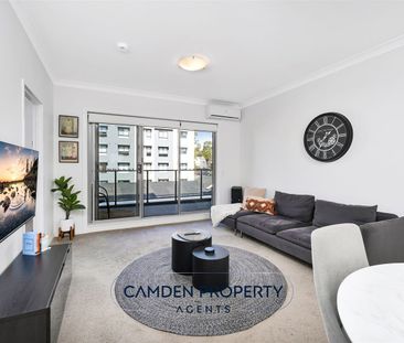 Stunning 1 Bedder in the Heart of Town! - Photo 1