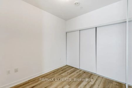 1195 The Queensway #806 - Photo 3