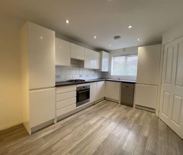 3 bedroom semi-detached house to rent - Photo 6