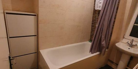 Room in a Shared Flat, Ring House, E1 - Photo 3