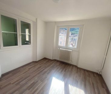 Appartement Sisteron 2 pièce(s) 61.56 m2 600€ CC (Chauffage, TOM et électricité des communs) - Photo 1