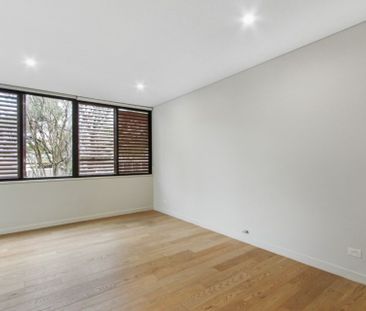 Experience Luxury Living in Lane Cove's Prestigious Botanic Development - Photo 2