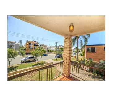 2 BEDROOM UNIT - WALKING DISTANCE TO THE BEACH! - Photo 6