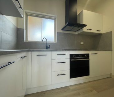 FULLY RENOVATED STYLISH TWO BEDROOM UNIT - Photo 4