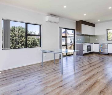 Modern home in Prime Papatoetoe Location - Photo 3