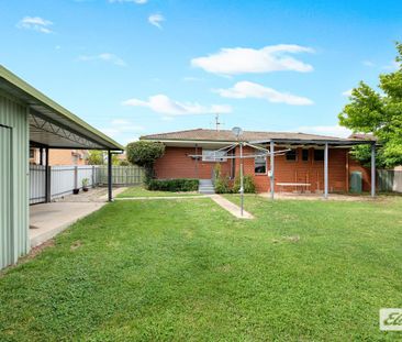 Comfortable Family Home - Photo 1
