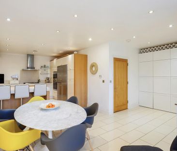 4 bedroom townhouse to rent - Photo 2