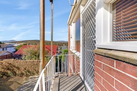 2/19 Elphinstone Road, Mount Stuart, TAS 7000 - Photo 5