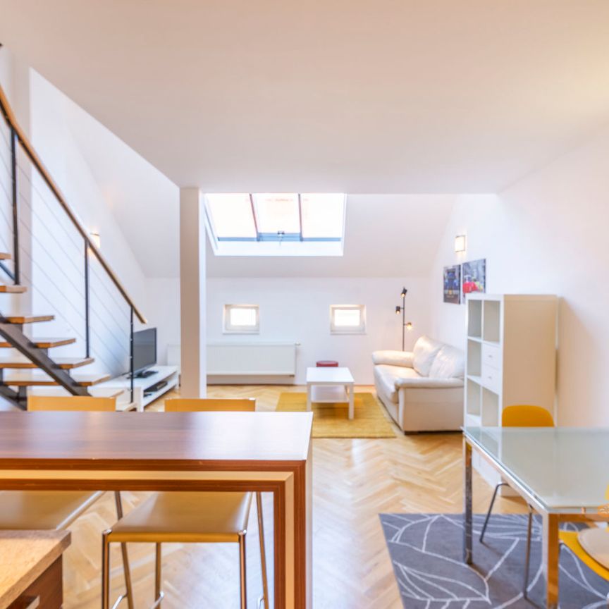 Apartment for rent, 2+kk - 1 bedroom, 78m - Photo 1