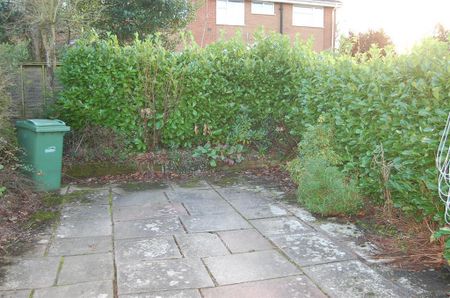 2 bedroom maisonette to rent - Photo 5