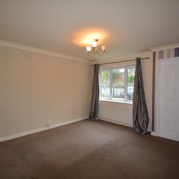 3 bedroom semi-detached house to rent - Photo 1