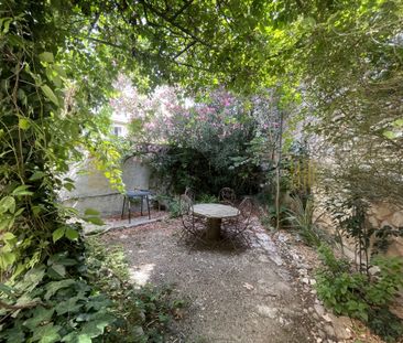 NIMES P2 MEUBLE AVEC TERRASSE AU CALME ABSOLU - Photo 1
