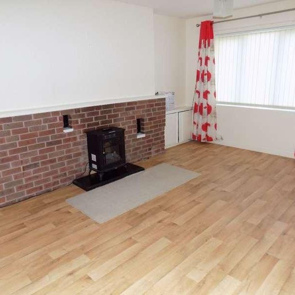 Tiled House Lane, Brierley Hill, DY5 - Photo 1