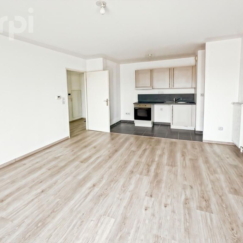 Location Appartement 2 pièces 43m² LA CHAPELLE EN SERVAL 60520 - Photo 1