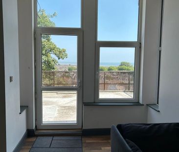 6 bedroom semi-detached house to rent - Photo 5