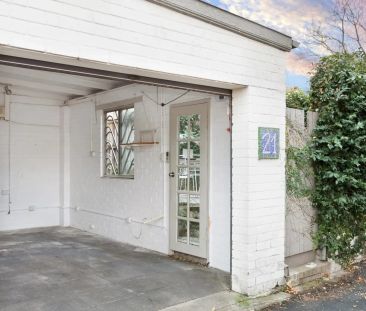 Freestanding home - Photo 2