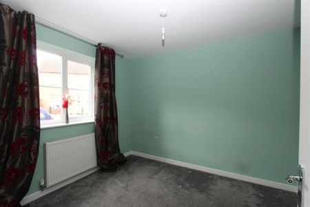 4 bedroom detached house to rent - Photo 5