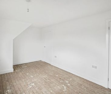 2 bedroom semi-detached house to rent - Photo 3