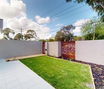 Luxury living- three bedrooms plus a study - Photo 4