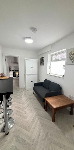 4 bedroom house share to rent - Photo 1